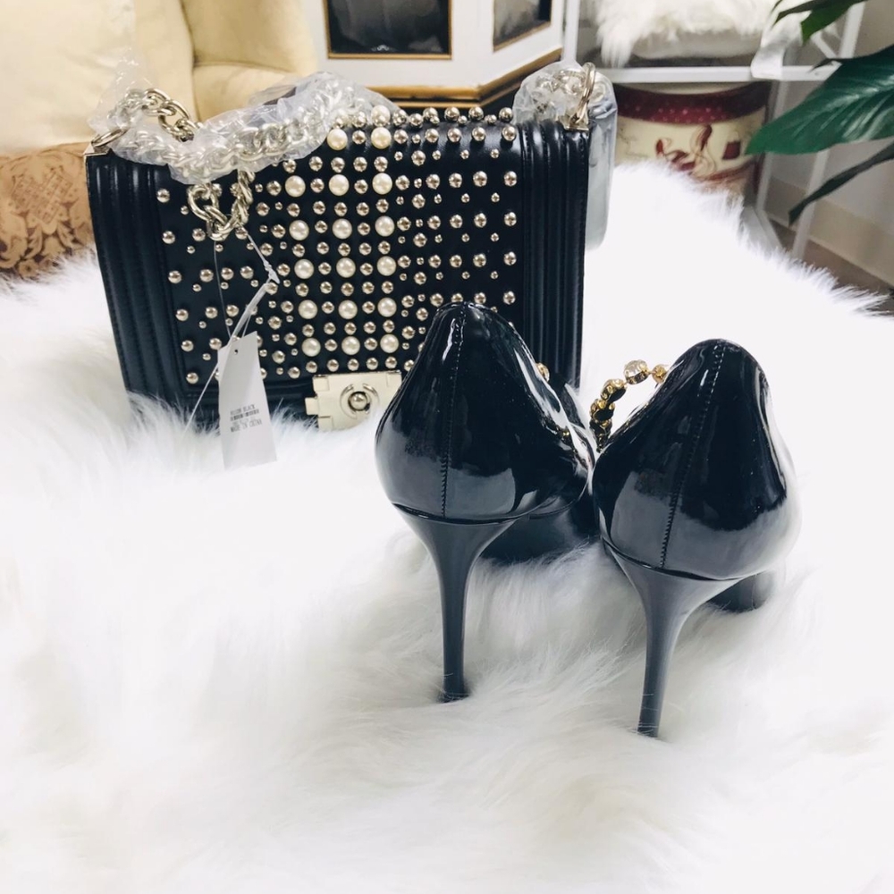 🆕️🔥Black Faux Patent Leather Pointed Toe Rhinest - Picture 5 of 7